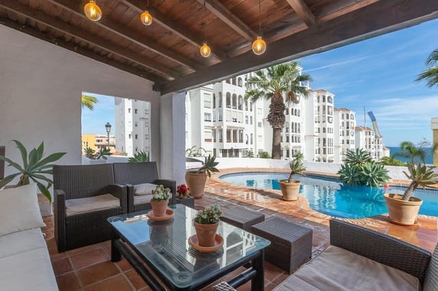 4 chambre Maison de Ville à vendre à Centro, Estepona avec piscine - 1 012 500 € (Ref: 9540116)