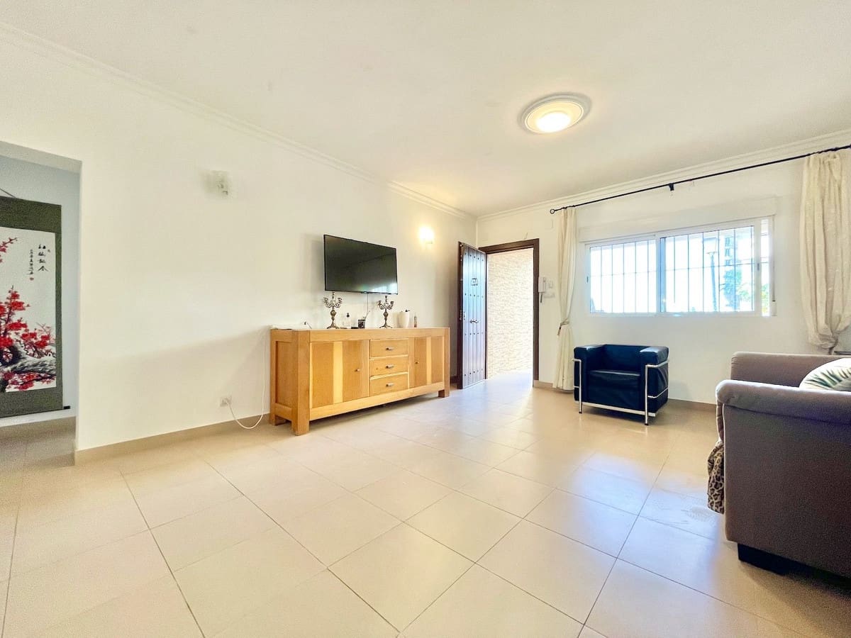 5 soveværelse Villa til salg i Fuengirola med garage - € 1.030.000 (Ref: 9540119)