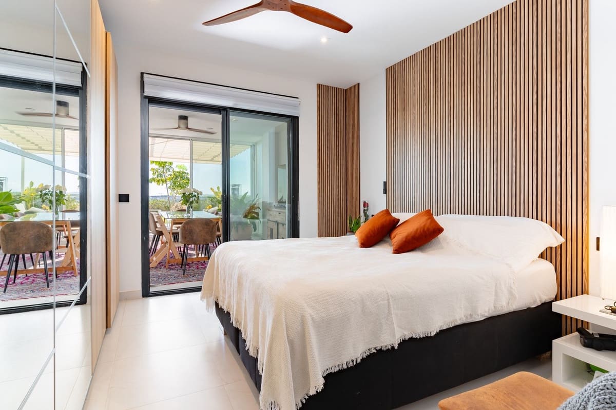 4 chambre Appartement à vendre à Estepona avec piscine - 1 049 000 € (Ref: 9540123)