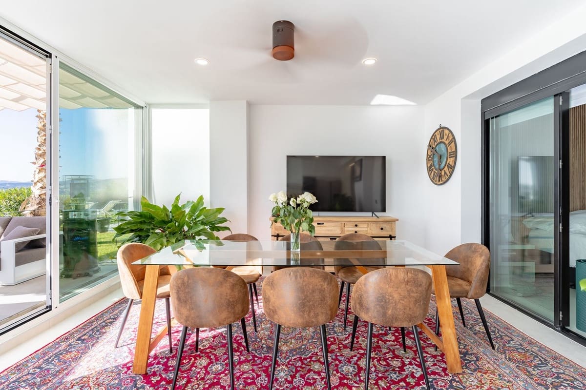 4 chambre Appartement à vendre à Estepona avec piscine - 1 049 000 € (Ref: 9540123)