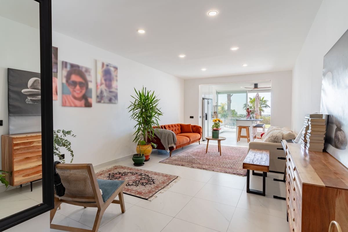 4 chambre Appartement à vendre à Estepona avec piscine - 1 049 000 € (Ref: 9540123)