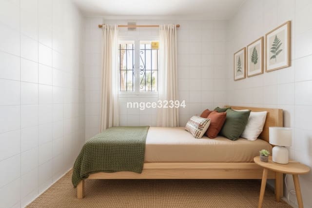 Apartamento de 4 habitaciones en San Pedro de Alcántara Pueblo, Marbella en venta con piscina garaje - 1.050.000 € (Ref: 9540125)