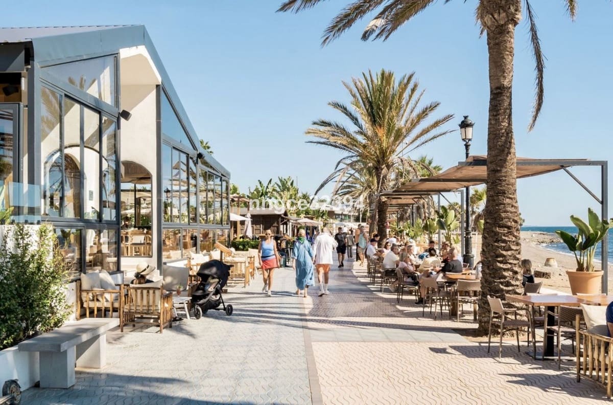 Apartamento de 4 habitaciones en San Pedro de Alcantara en venta con piscina garaje - 1.050.000 € (Ref: 9540125)