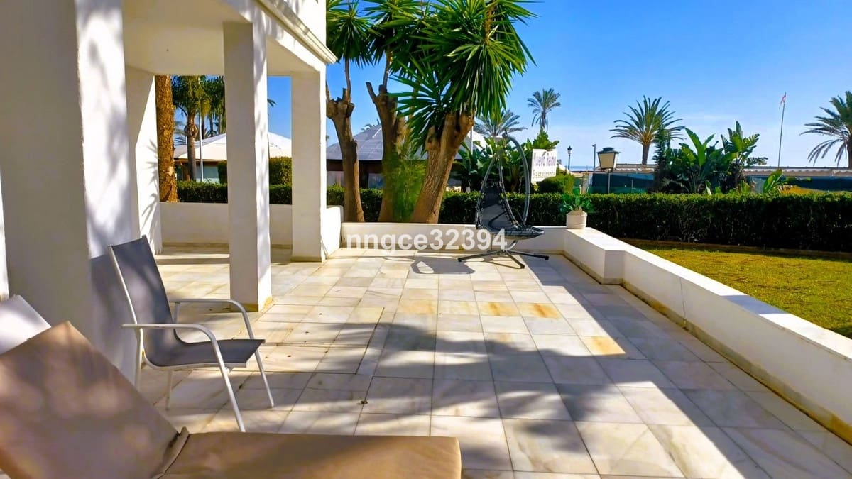 Apartamento de 4 habitaciones en San Pedro de Alcantara en venta con piscina garaje - 1.050.000 € (Ref: 9540125)