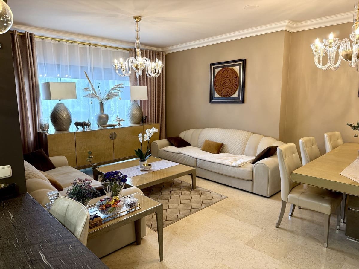 5 sypialnia Apartament na sprzedaż w Benahavis z basenem garażem - 1 050 000 € (Ref: 9540126)