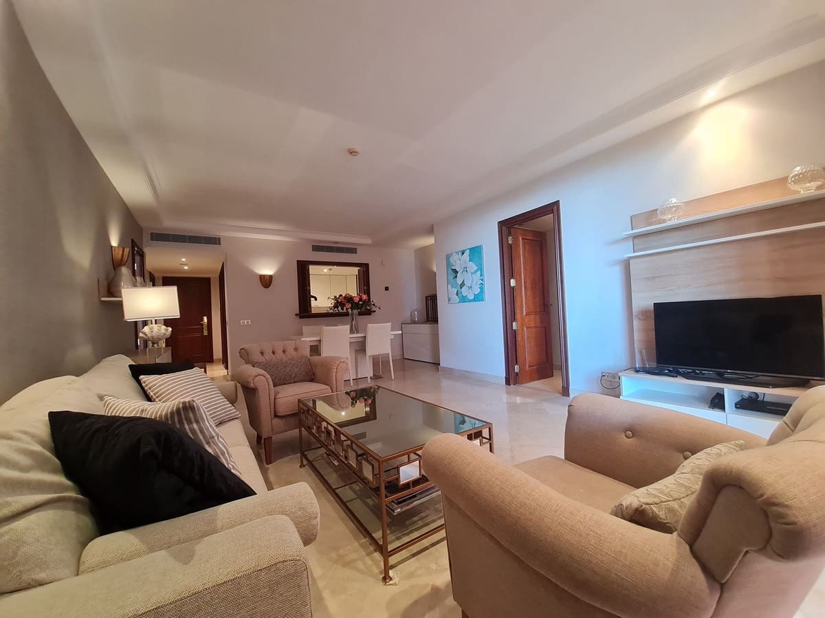 2 soverom Leilighet til salgs i Estepona med svømmebasseng - € 1 050 000 (Ref: 9540127)