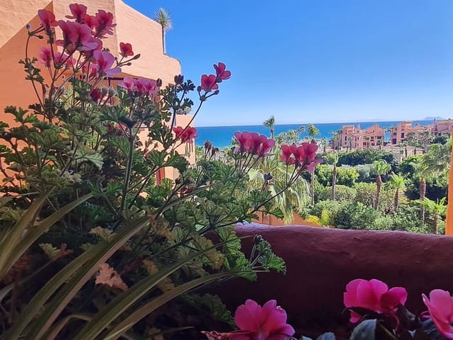 2 soverom Leilighet til salgs i Centro, Estepona med svømmebasseng - € 1 050 000 (Ref: 9540127)