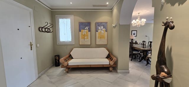 4 soveværelse Lejlighed til salg i Torremolinos med swimmingpool - € 1.050.000 (Ref: 9540128)