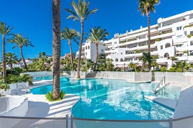 4 soveværelse Lejlighed til salg i Torremolinos med swimmingpool - € 1.050.000 (Ref: 9540128)