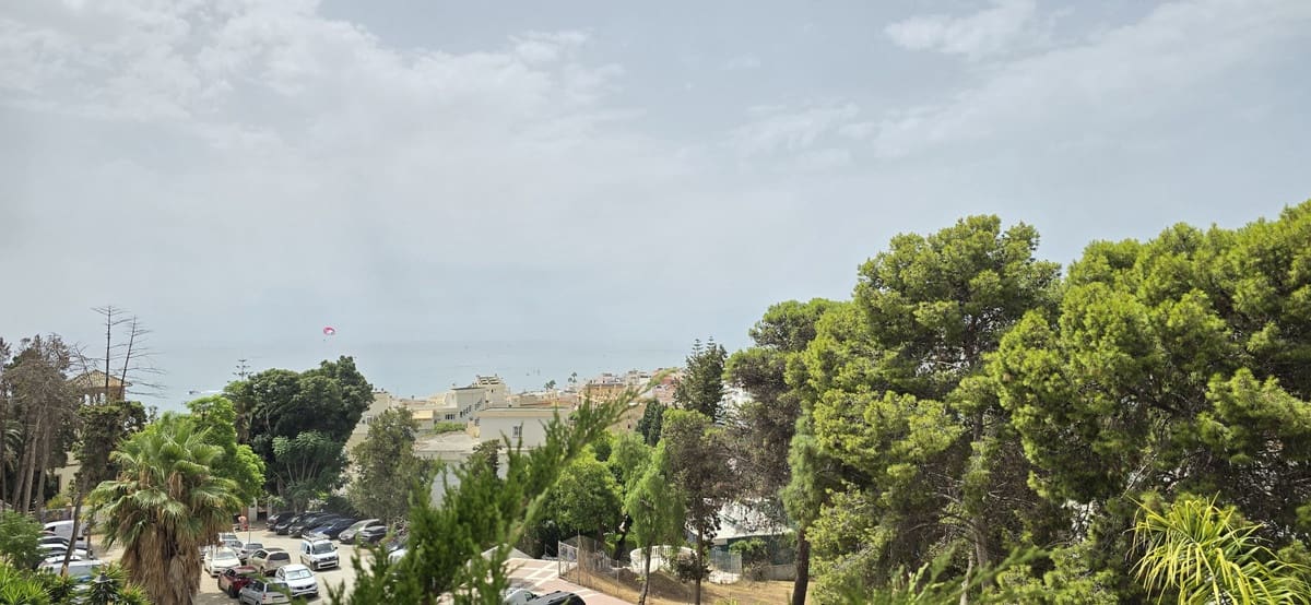 4 soveværelse Lejlighed til salg i Torremolinos med swimmingpool - € 1.050.000 (Ref: 9540128)