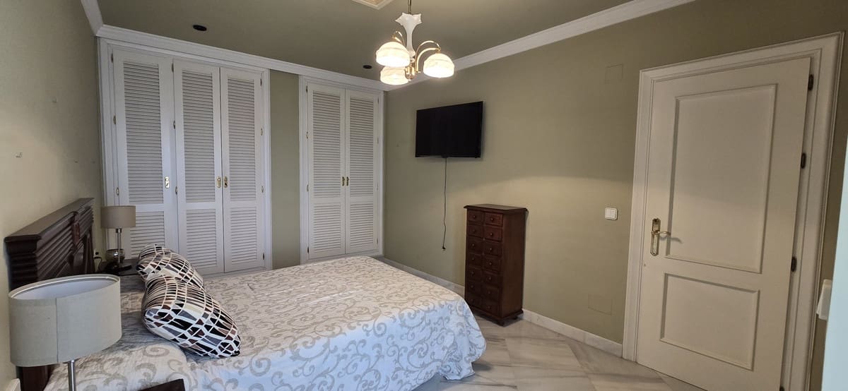 4 soveværelse Lejlighed til salg i Torremolinos med swimmingpool - € 1.050.000 (Ref: 9540128)