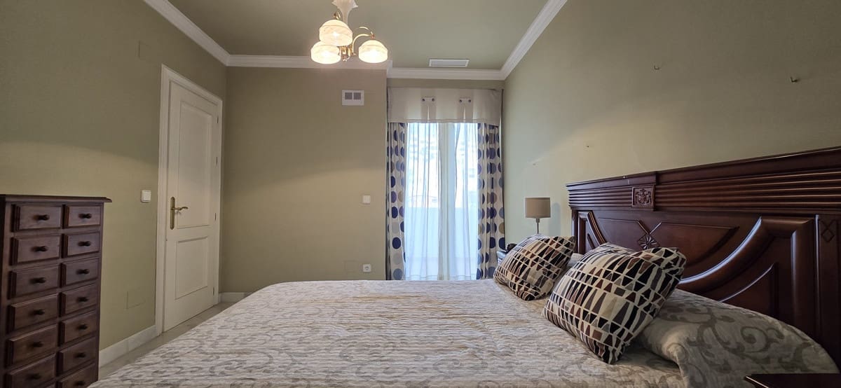 4 soveværelse Lejlighed til salg i Torremolinos med swimmingpool - € 1.050.000 (Ref: 9540128)