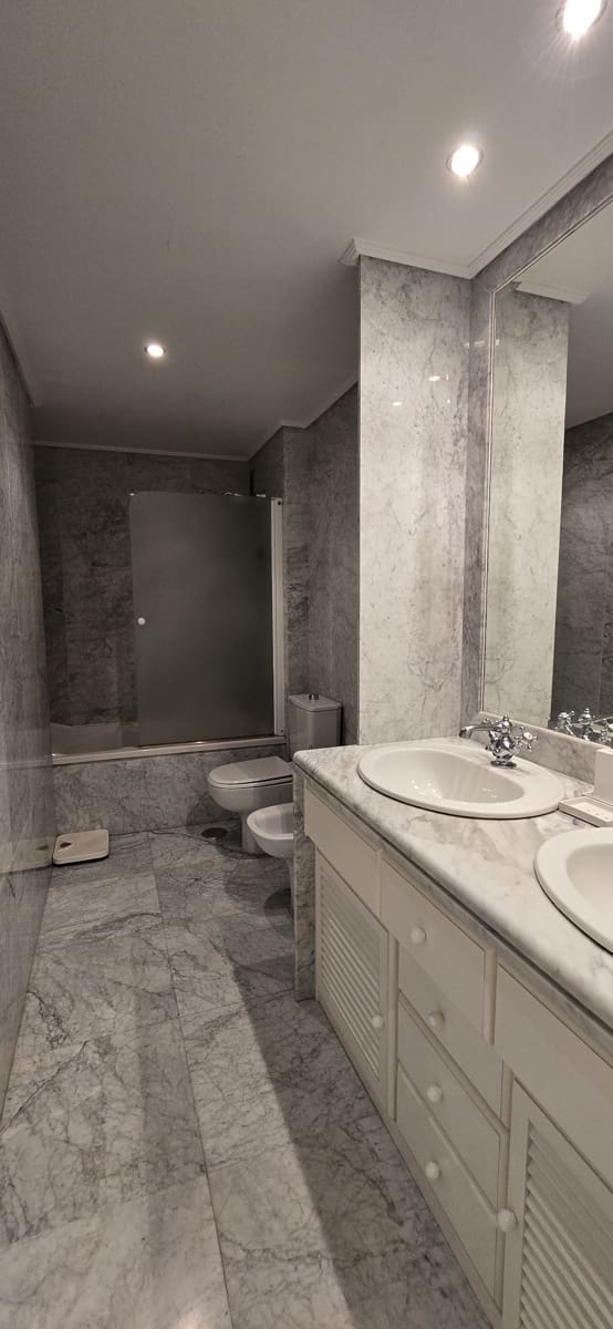 4 soveværelse Lejlighed til salg i Torremolinos med swimmingpool - € 1.050.000 (Ref: 9540128)