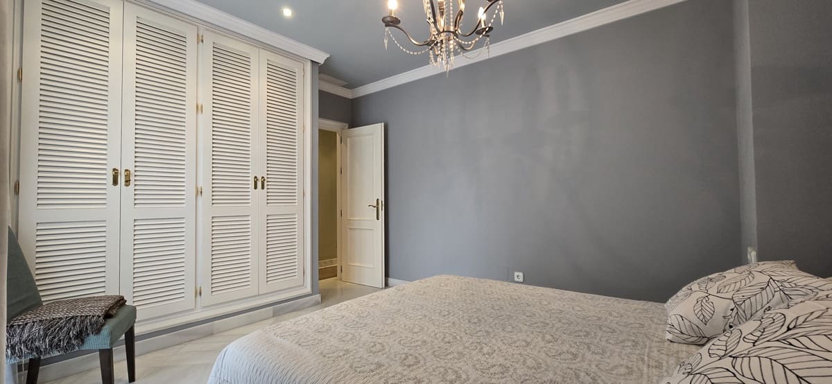 4 soveværelse Lejlighed til salg i Torremolinos med swimmingpool - € 1.050.000 (Ref: 9540128)