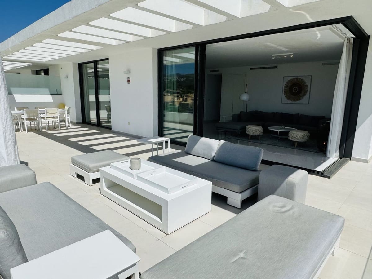 3 sypialnia Penthouse na sprzedaż w Benahavis z basenem - 1 050 000 € (Ref: 9540129)