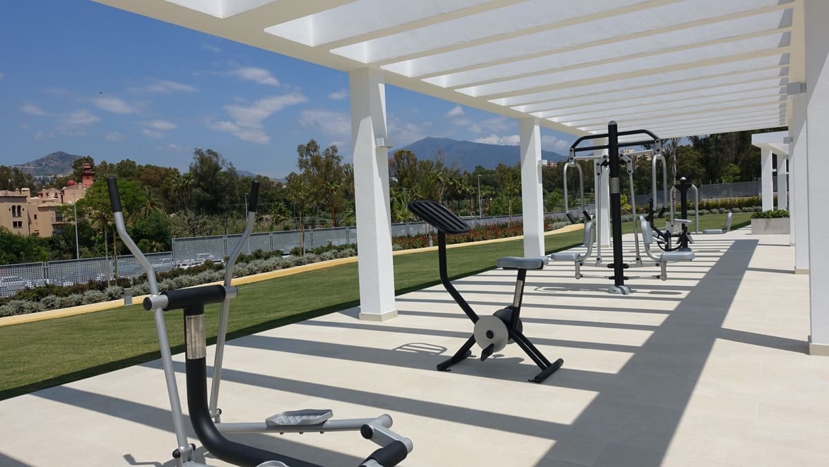 3 sypialnia Penthouse na sprzedaż w Benahavis z basenem - 1 050 000 € (Ref: 9540129)