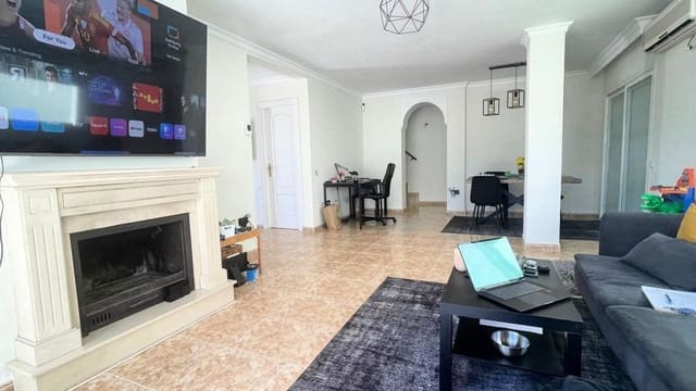 3 soveværelse Villa til salg i La Dama de Noche - La Alzambra, Marbella med swimmingpool - € 1.050.000 (Ref: 9540130)