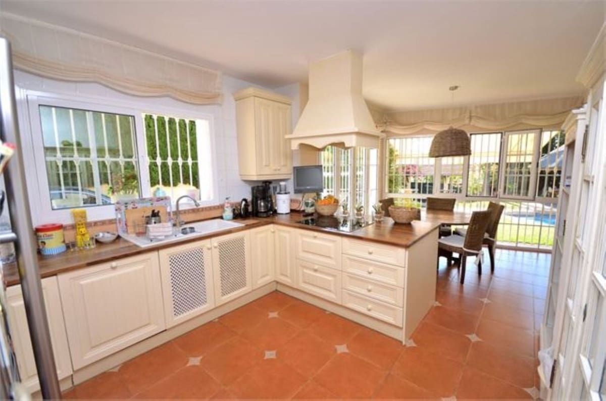 4 Zimmer Villa zu verkaufen in Mijas Golf mit Pool - 1.050.000 € (Ref: 9540131)