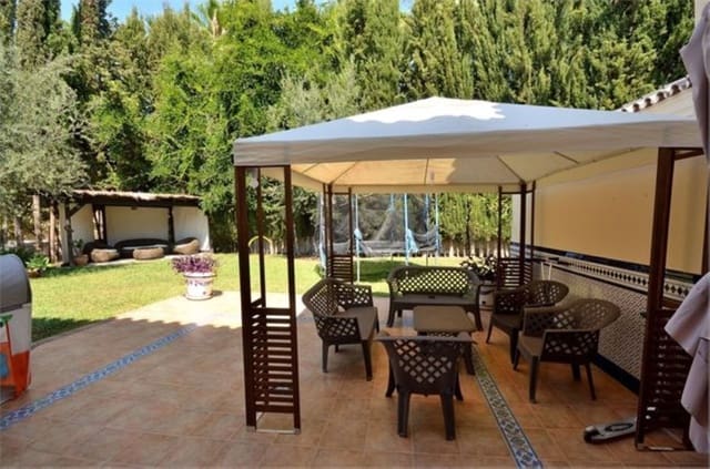 4 Zimmer Villa zu verkaufen in Mijas Golf, Mijas mit Pool - 1.050.000 € (Ref: 9540131)