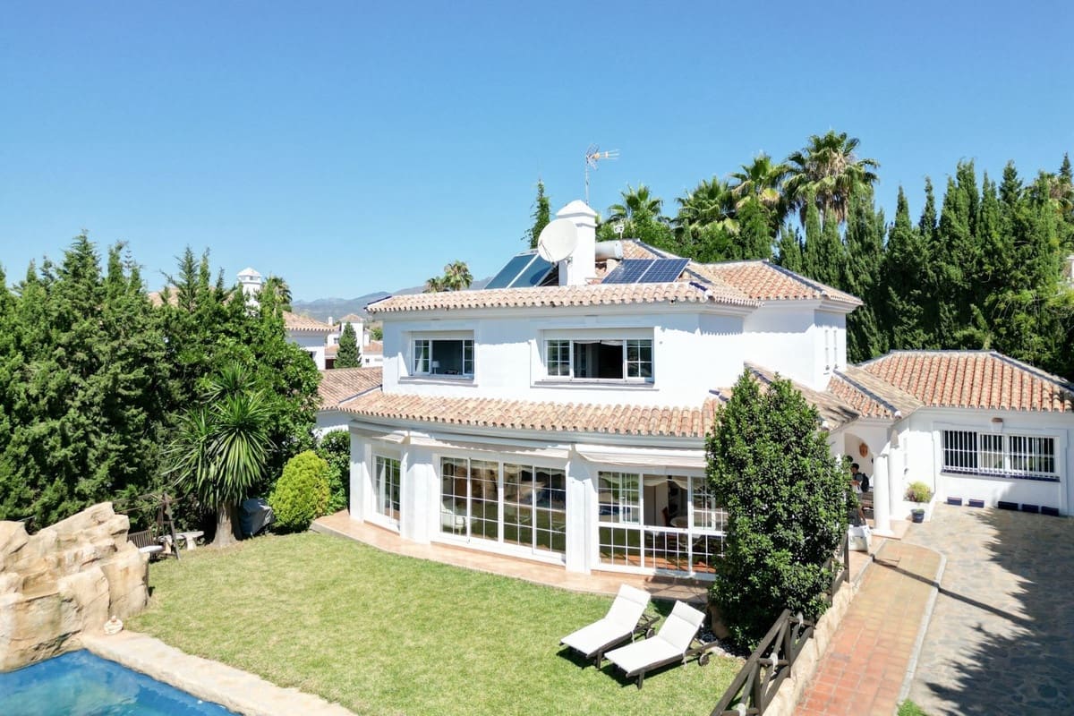 4 Zimmer Villa zu verkaufen in Mijas Golf mit Pool - 1.050.000 € (Ref: 9540131)