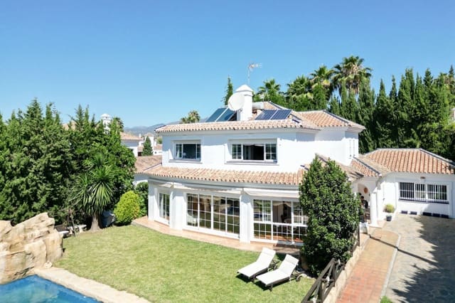 4 Zimmer Villa zu verkaufen in Mijas Golf, Mijas mit Pool - 1.050.000 € (Ref: 9540131)