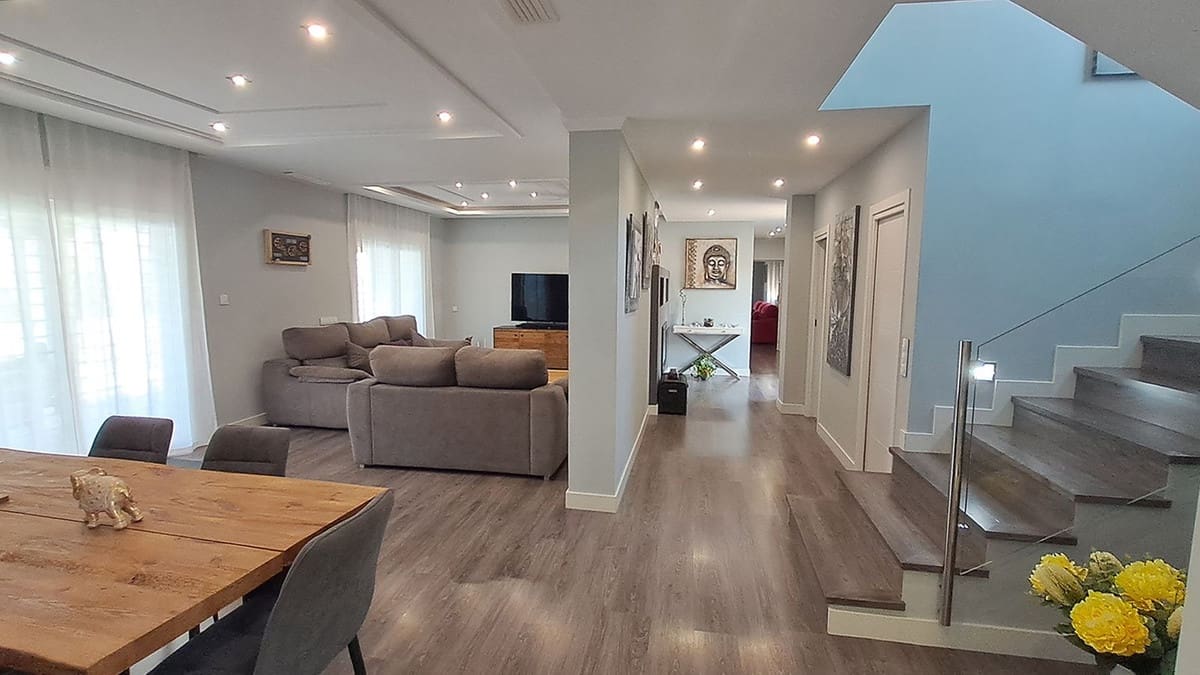 5 soveværelse Villa til salg i Alhaurin el Grande med swimmingpool - € 1.050.000 (Ref: 9540132)