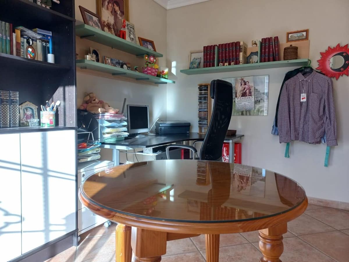 5 sovrum Semi-fristående Villa till salu i San Pedro de Alcantara med garage - 1 050 000 € (Ref: 9540134)