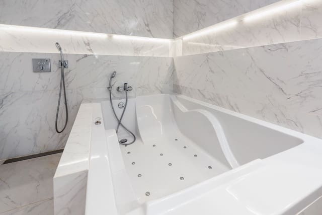 3 soveværelse Byhus til salg i La Dama de Noche - La Alzambra, Marbella med swimmingpool - € 1.050.000 (Ref: 9540135)