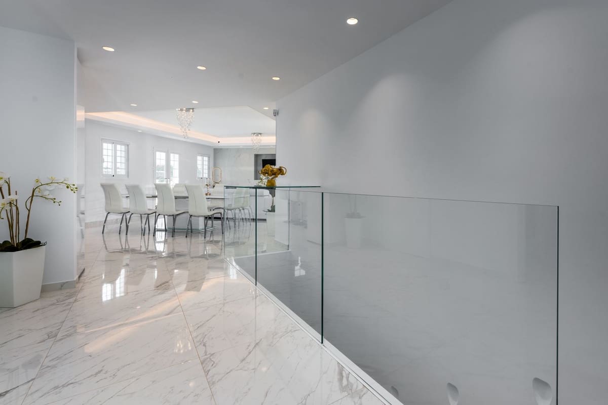 3 soveværelse Byhus til salg i Nueva Andalucia med swimmingpool - € 1.050.000 (Ref: 9540135)