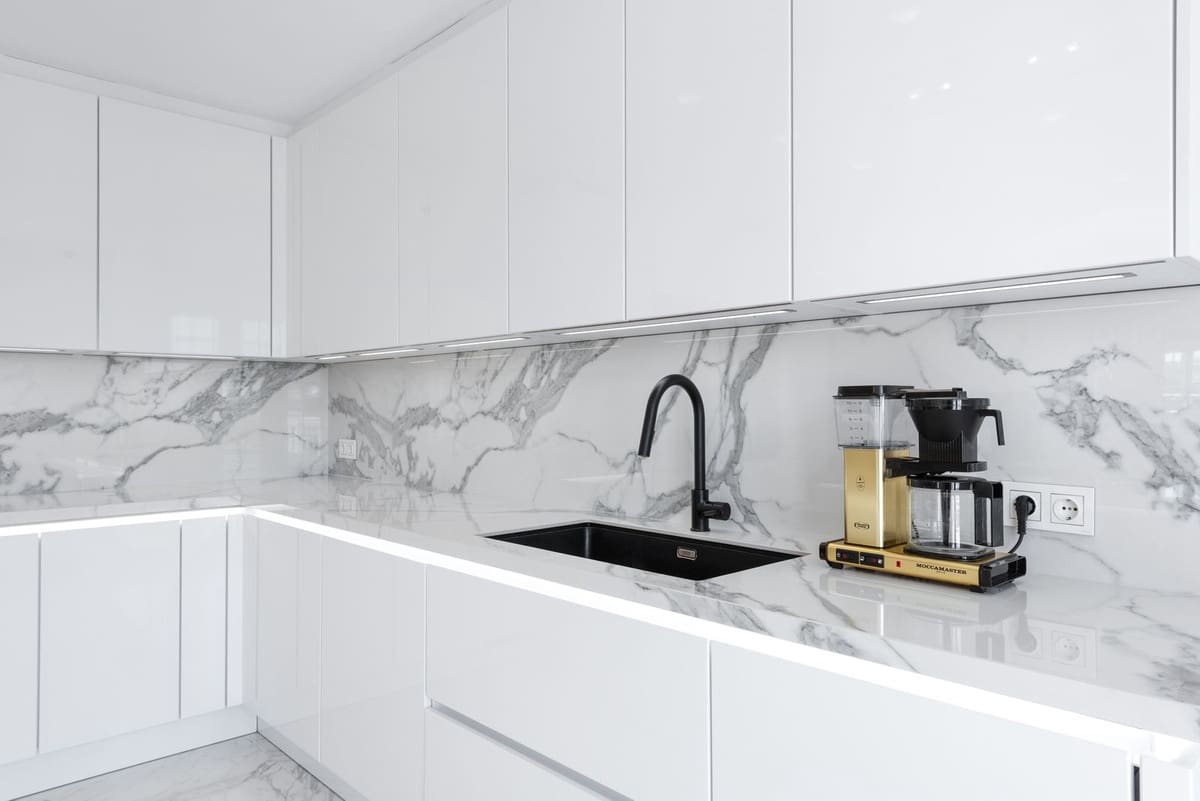 3 soveværelse Byhus til salg i Nueva Andalucia med swimmingpool - € 1.050.000 (Ref: 9540135)