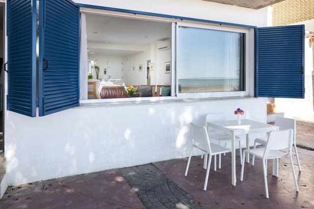 4 soveværelse Byhus til salg i El Palo, Málaga by - € 999.000 (Ref: 9540136)