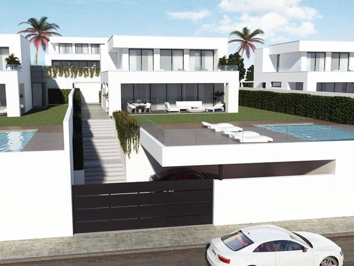 4 soverom Villa til salgs i La Duquesa / Puerto de la Duquesa med svømmebasseng - € 1 065 000 (Ref: 9540143)