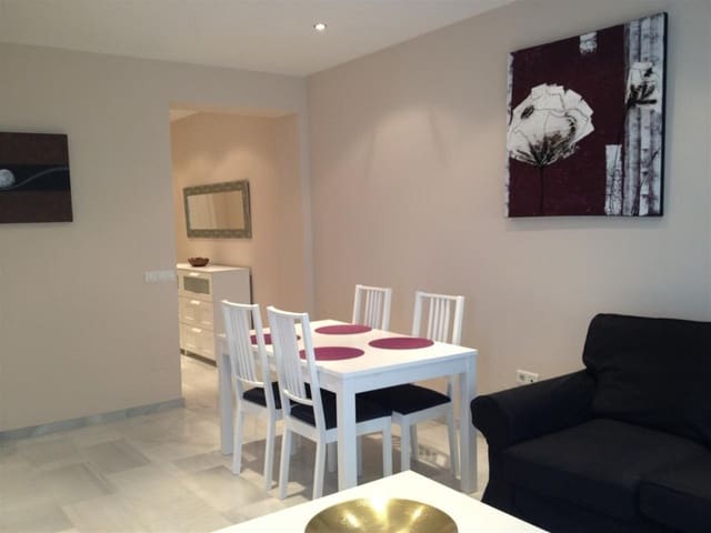 2 soverom Leilighet til salgs i Puerto Banus, Marbella med svømmebasseng - € 1 070 000 (Ref: 9540144)