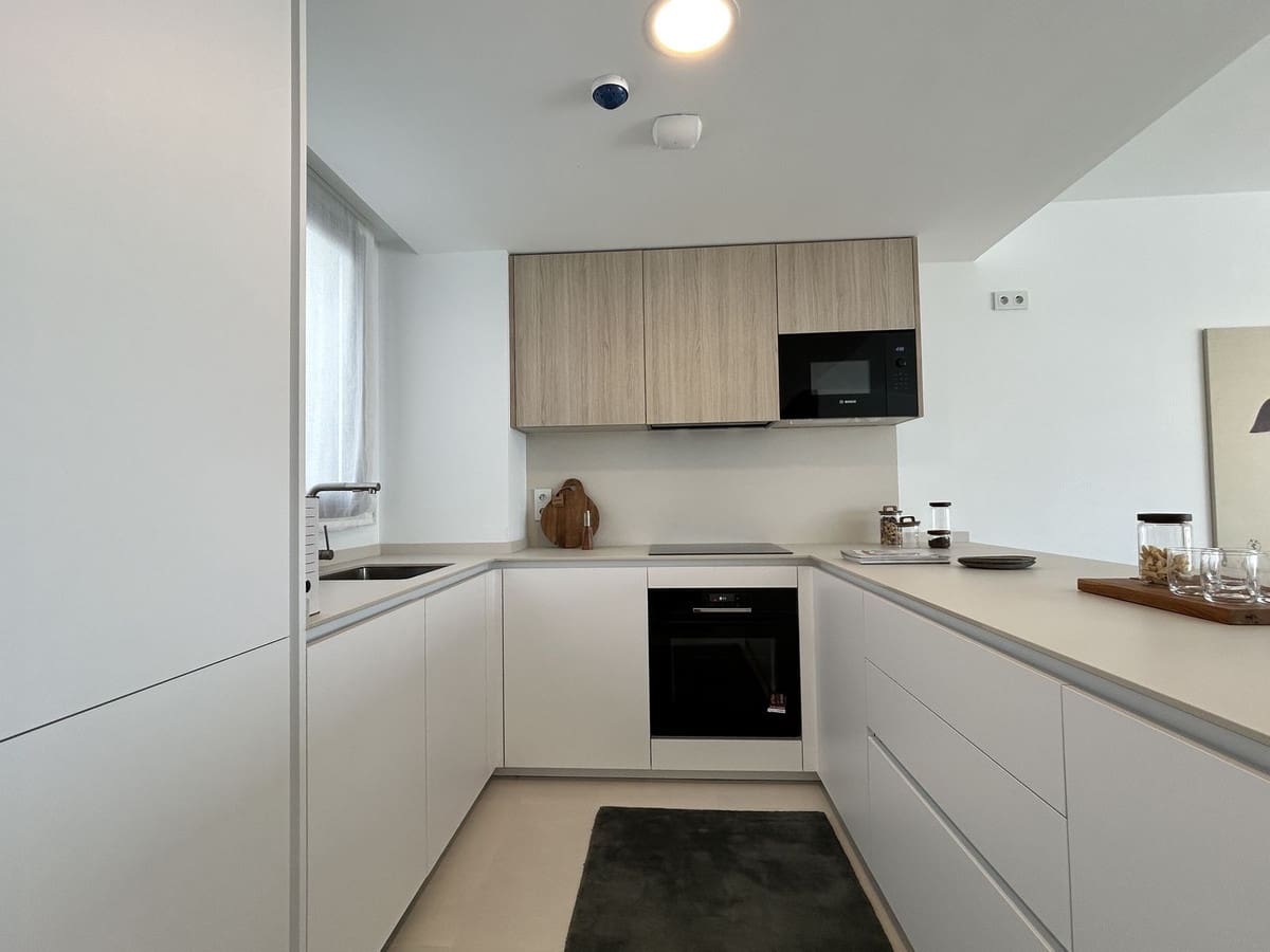 3 quarto Penthouse para venda em Fuengirola com piscina - 1 090 000 € (Ref: 9540151)