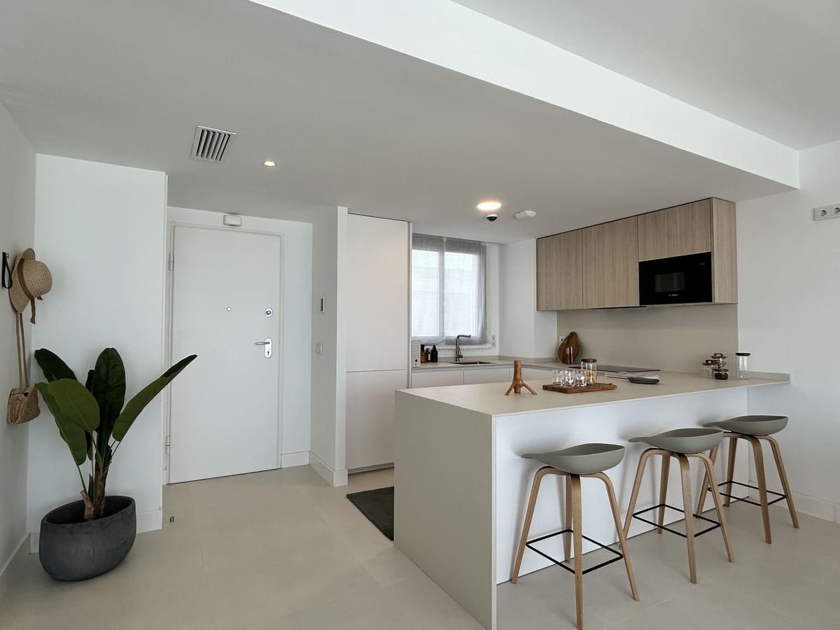 3 quarto Penthouse para venda em Fuengirola com piscina - 1 090 000 € (Ref: 9540151)