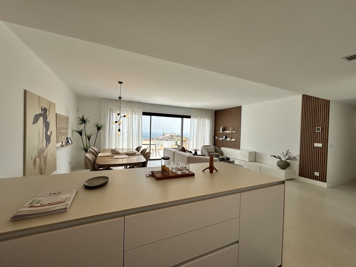 3 quarto Penthouse para venda em Fuengirola com piscina - 1 090 000 € (Ref: 9540151)