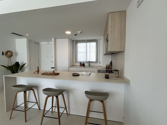 3 quarto Penthouse para venda em Centro ciudad, Fuengirola com piscina - 1 090 000 € (Ref: 9540151)