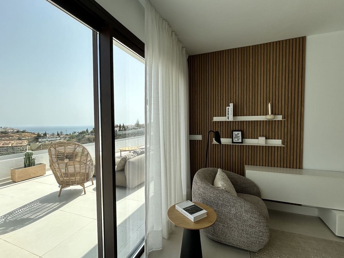 3 quarto Penthouse para venda em Fuengirola com piscina - 1 090 000 € (Ref: 9540151)