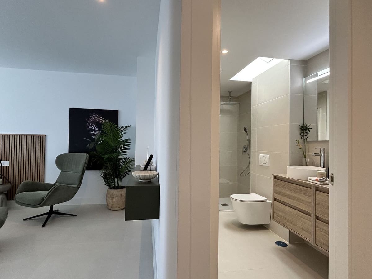 3 quarto Penthouse para venda em Fuengirola com piscina - 1 090 000 € (Ref: 9540151)