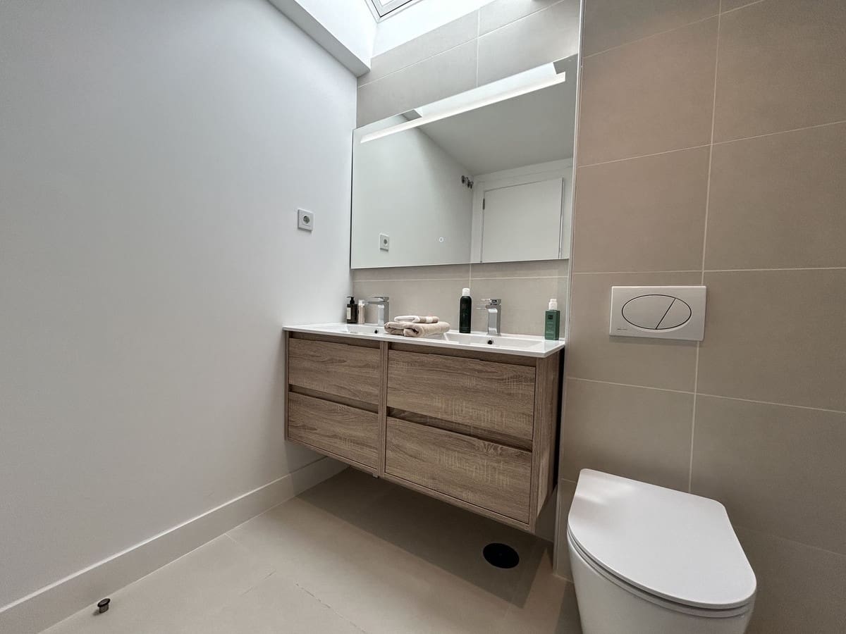 3 quarto Penthouse para venda em Fuengirola com piscina - 1 090 000 € (Ref: 9540151)