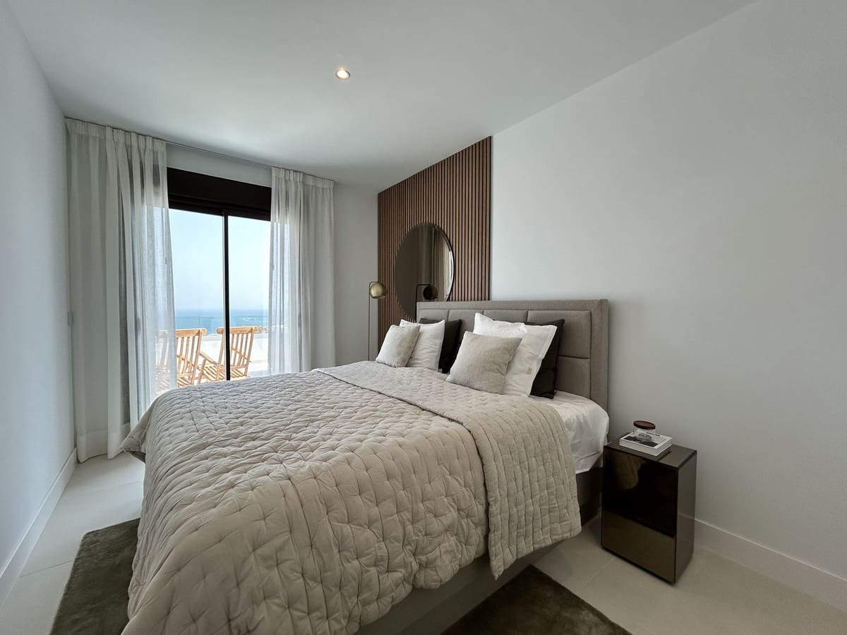 3 quarto Penthouse para venda em Fuengirola com piscina - 1 090 000 € (Ref: 9540151)