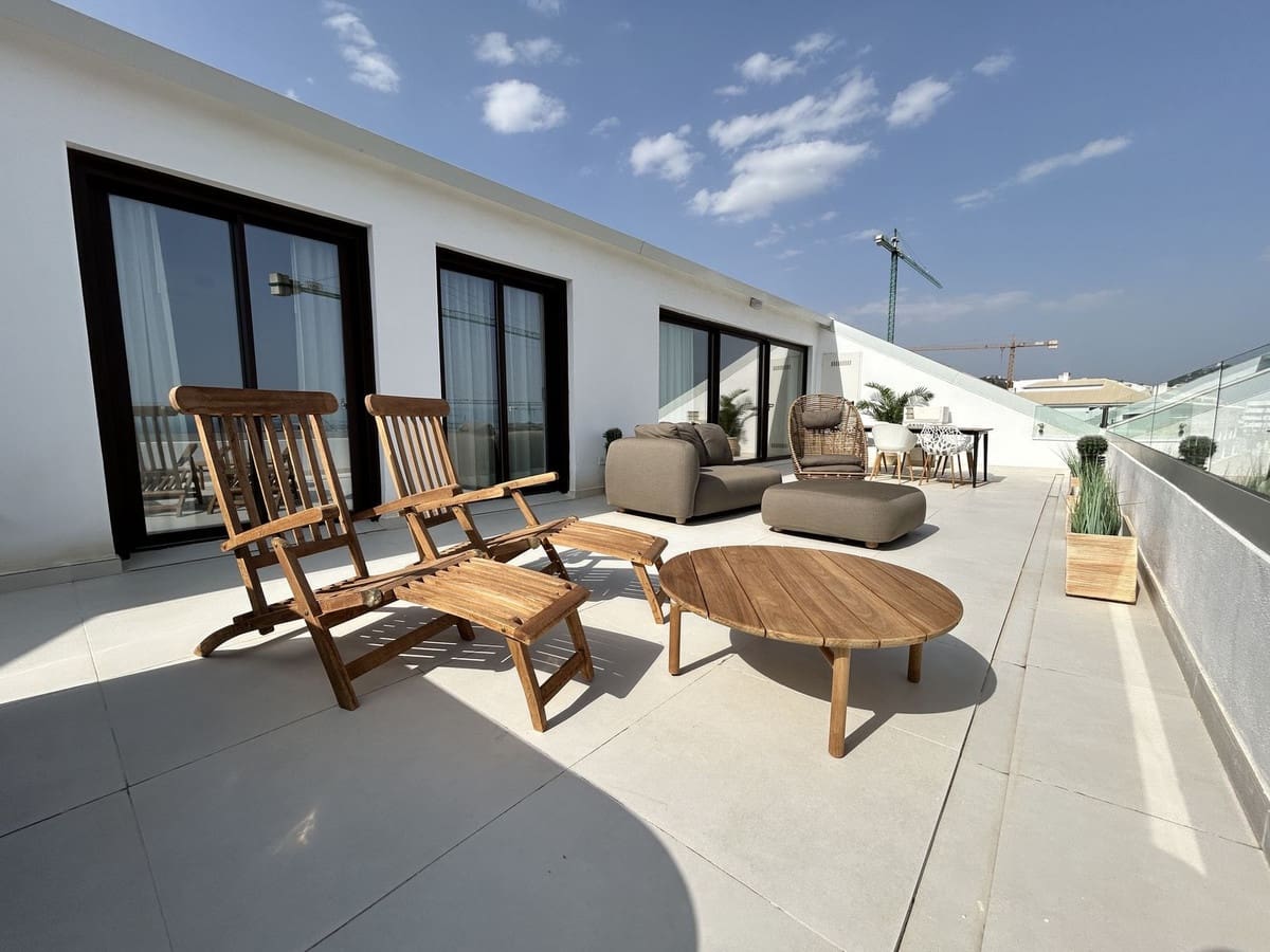 3 quarto Penthouse para venda em Fuengirola com piscina - 1 090 000 € (Ref: 9540151)