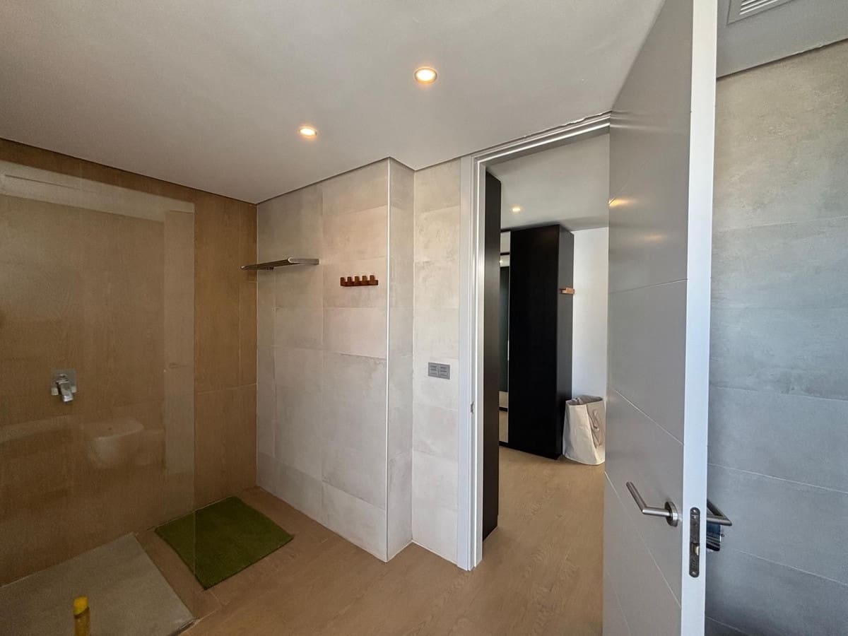 4 soveværelse Villa til salg i Fuengirola med swimmingpool garage - € 1.092.500 (Ref: 9540152)