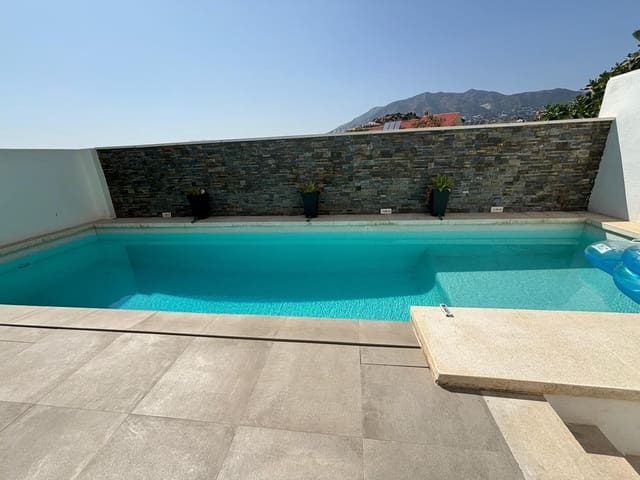 4 soveværelse Villa til salg i Centro ciudad, Fuengirola med swimmingpool garage - € 1.092.500 (Ref: 9540152)