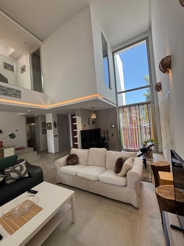 4 soveværelse Villa til salg i Centro ciudad, Fuengirola med swimmingpool garage - € 1.092.500 (Ref: 9540152)