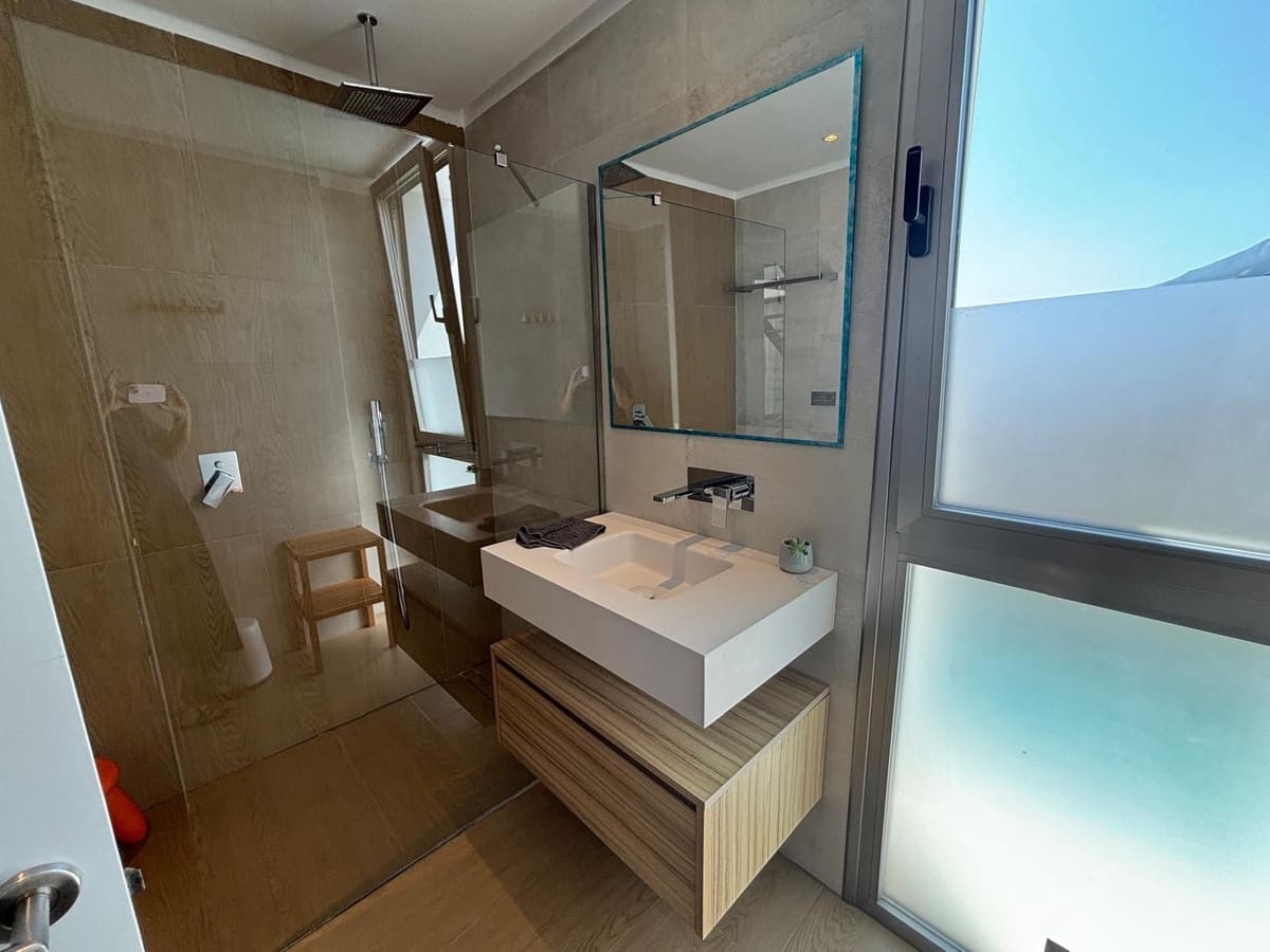 4 soveværelse Villa til salg i Fuengirola med swimmingpool garage - € 1.092.500 (Ref: 9540152)