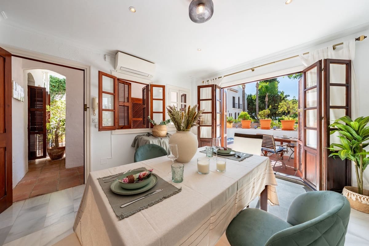 3 soverom Leilighet til salgs i Golden Mile med svømmebasseng garasje - € 1 095 000 (Ref: 9540154)