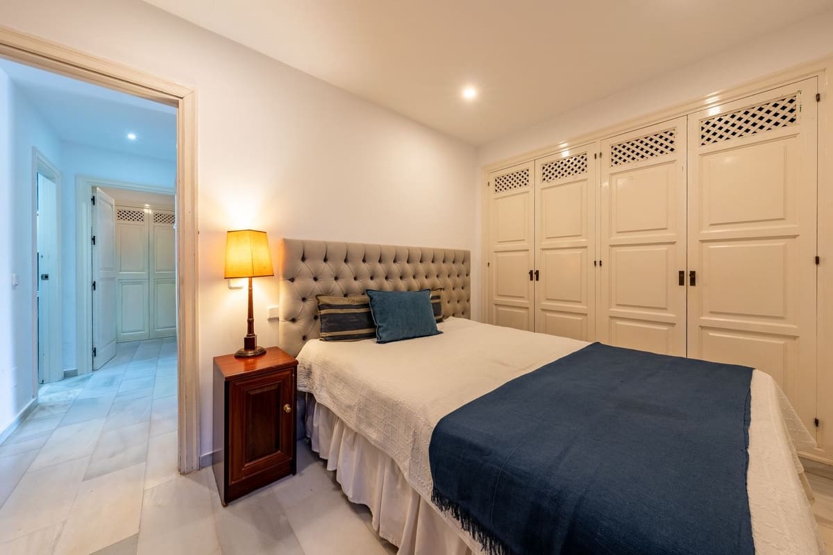 3 soverom Leilighet til salgs i Golden Mile med svømmebasseng garasje - € 1 095 000 (Ref: 9540154)