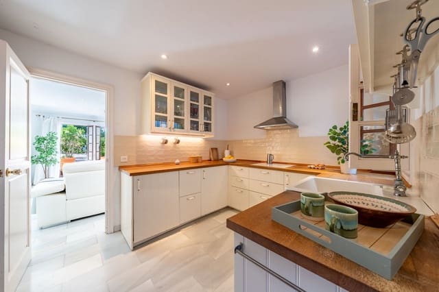 3 soverom Leilighet til salgs i Golden Mile, Marbella med svømmebasseng garasje - € 1 095 000 (Ref: 9540154)