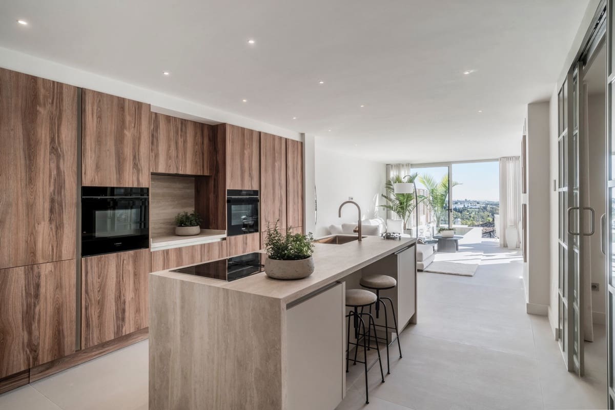 3 soverom Leilighet til salgs i Nueva Andalucia med svømmebasseng - € 1 095 000 (Ref: 9540155)